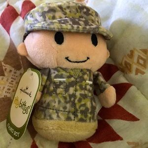 Hallmark Itty Bittys Camo Boy Plushie